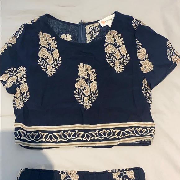 Small Blue Shorts and Blouse Set from L’ATISTE - Picture 2 of 6